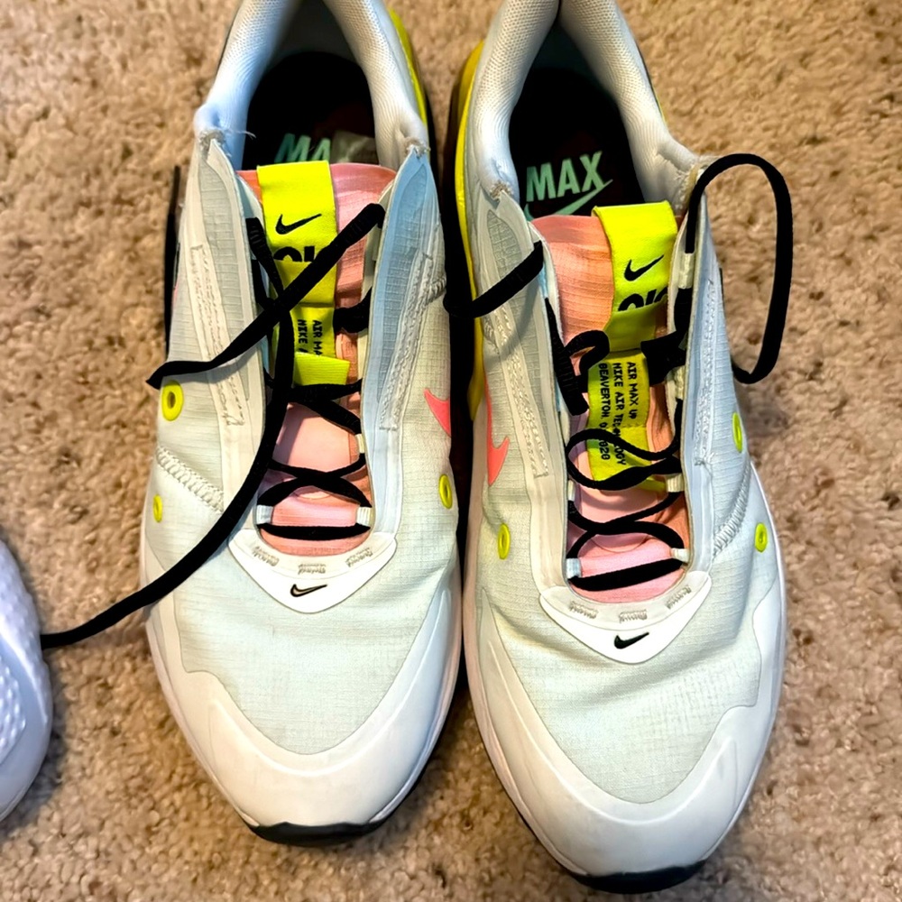 White Nike Airmax, all white size 8, and man in great condition